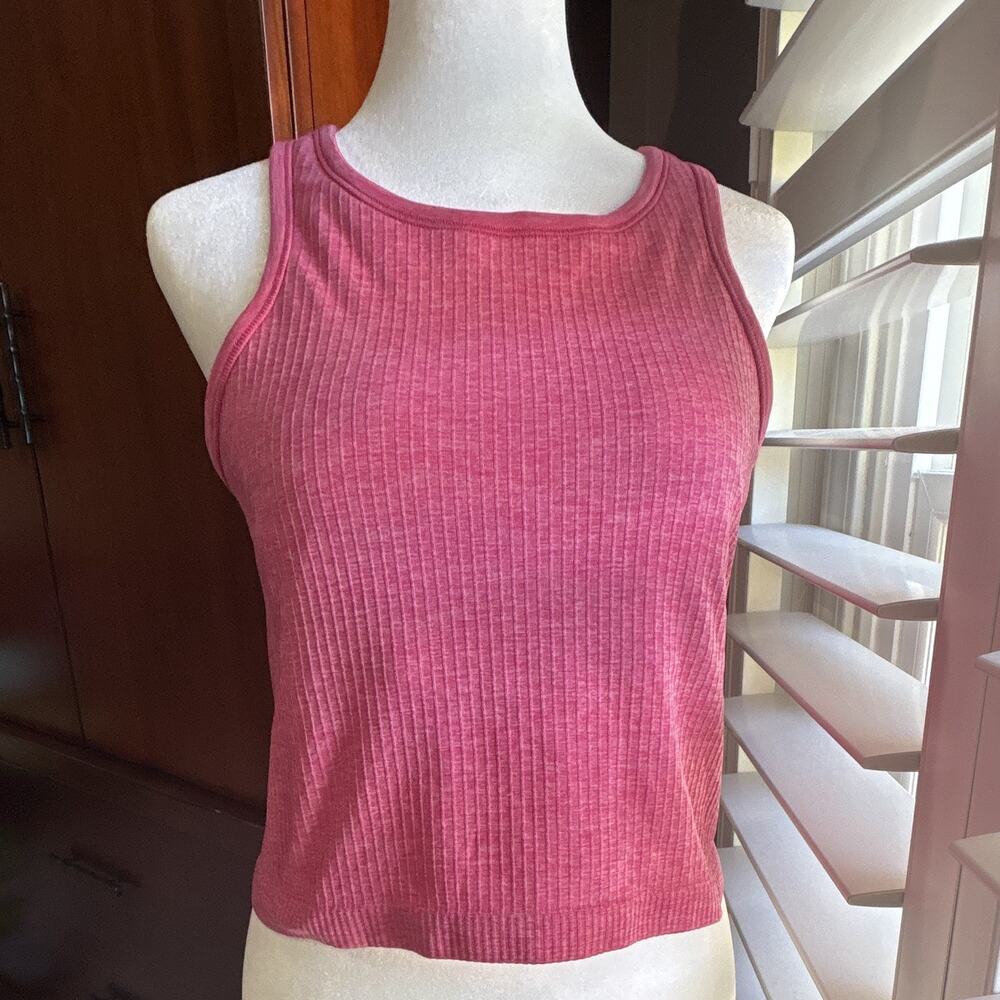 Lululemon Women’s Pink Ribbed Knit Racerback Crop Tank Scoop Neck Stretch
